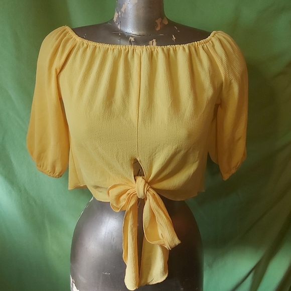 Clowncore Combo~ Yellow Crop Top And Red Button Up (S/M) - Picture 2 of 13